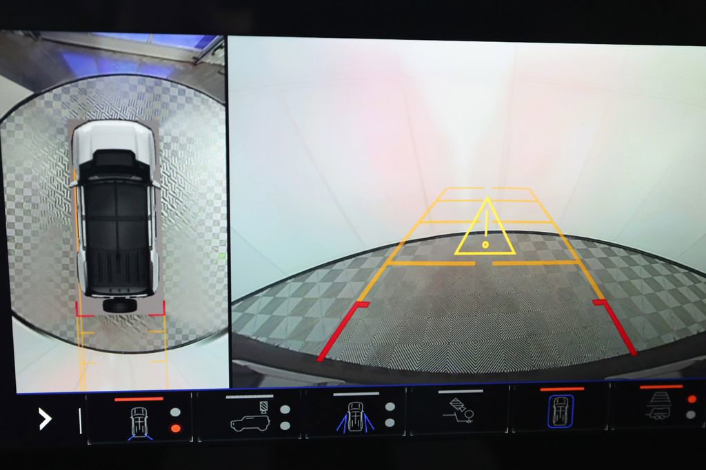 Used 2025 GMC Hummer EV 3X image 34