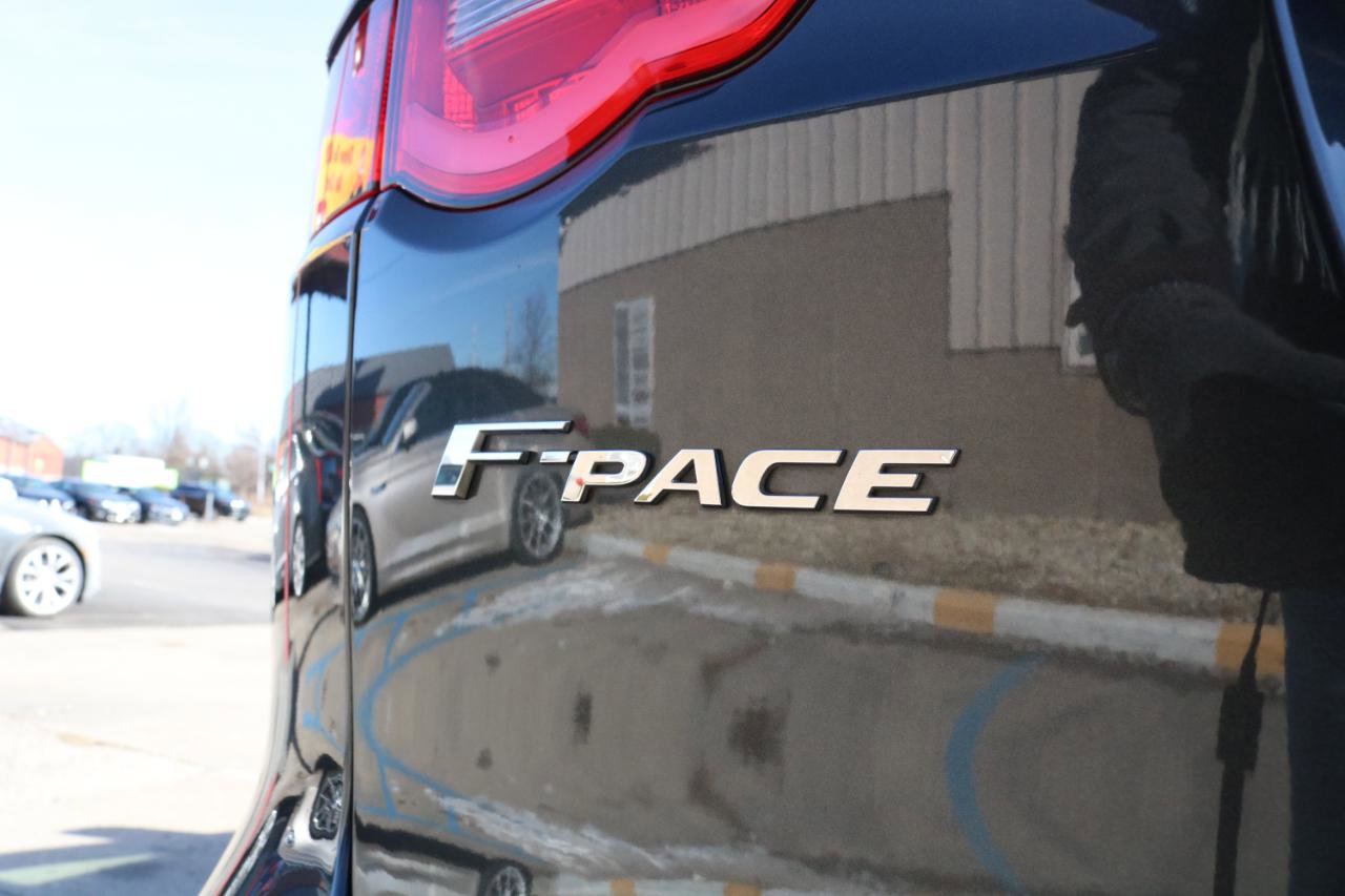 Used 2018 Jaguar F-PACE R-Sport AWD/4WD image 15