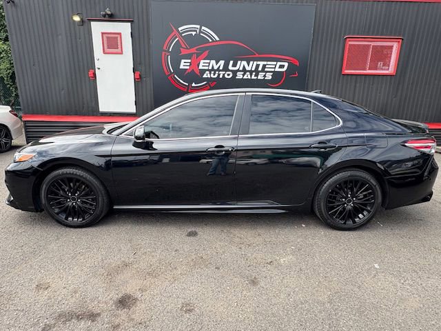 Used 2018 Toyota Camry SE w/ Audio Package FWD image 3
