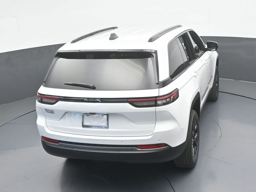New 2026 Jeep Grand Cherokee Altitude RWD image 51