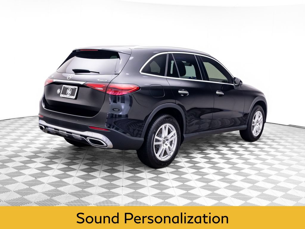 Used 2023 Mercedes-Benz GLC 300 4MATIC w/ Exclusive Trim Package image 5