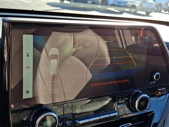 Used 2024 Toyota Highlander Limited image 19