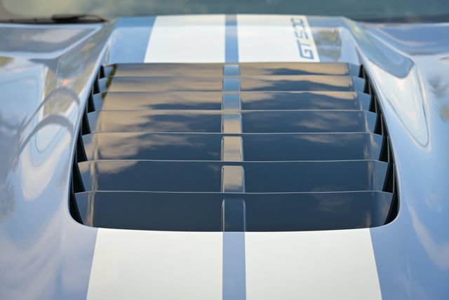 Used 2022 Ford Mustang Shelby GT500 w/ Carbon Fiber Track Pack RWD image 4
