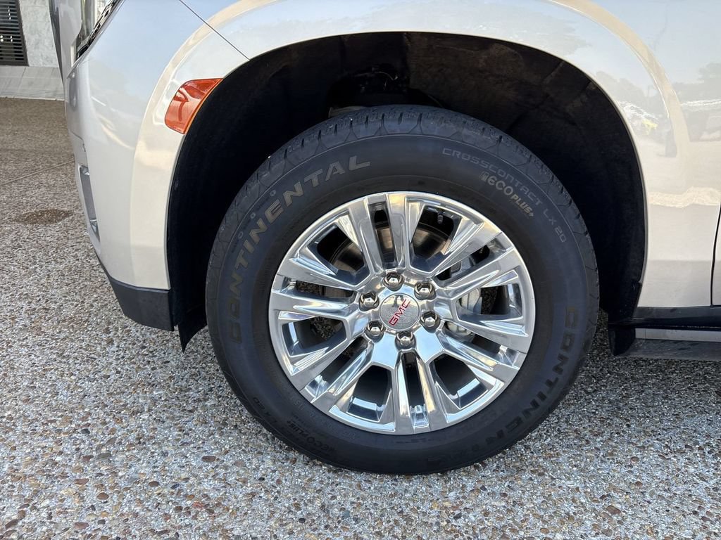 Certified 2021 GMC Yukon Denali w/ Denali Premium Package AWD/4WD image 34