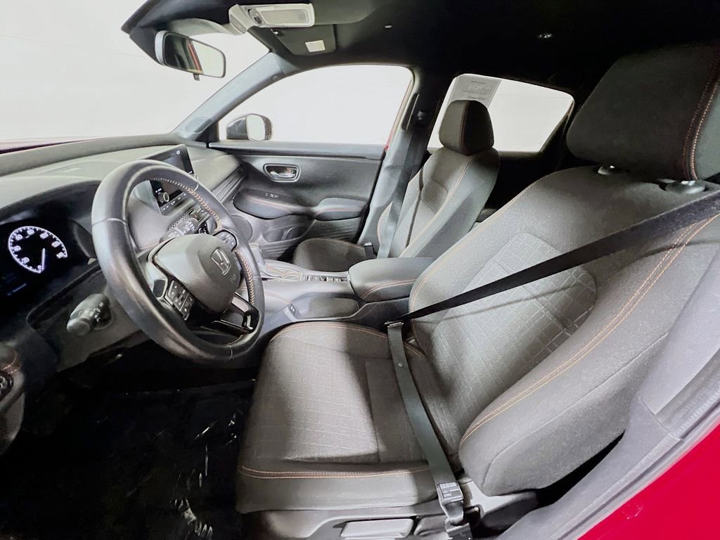 Used 2025 Honda HR-V Sport image 18