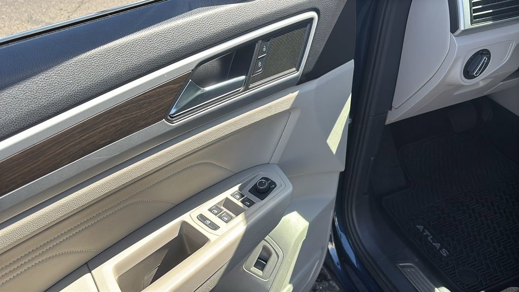 Used 2023 Volkswagen Atlas SE image 14