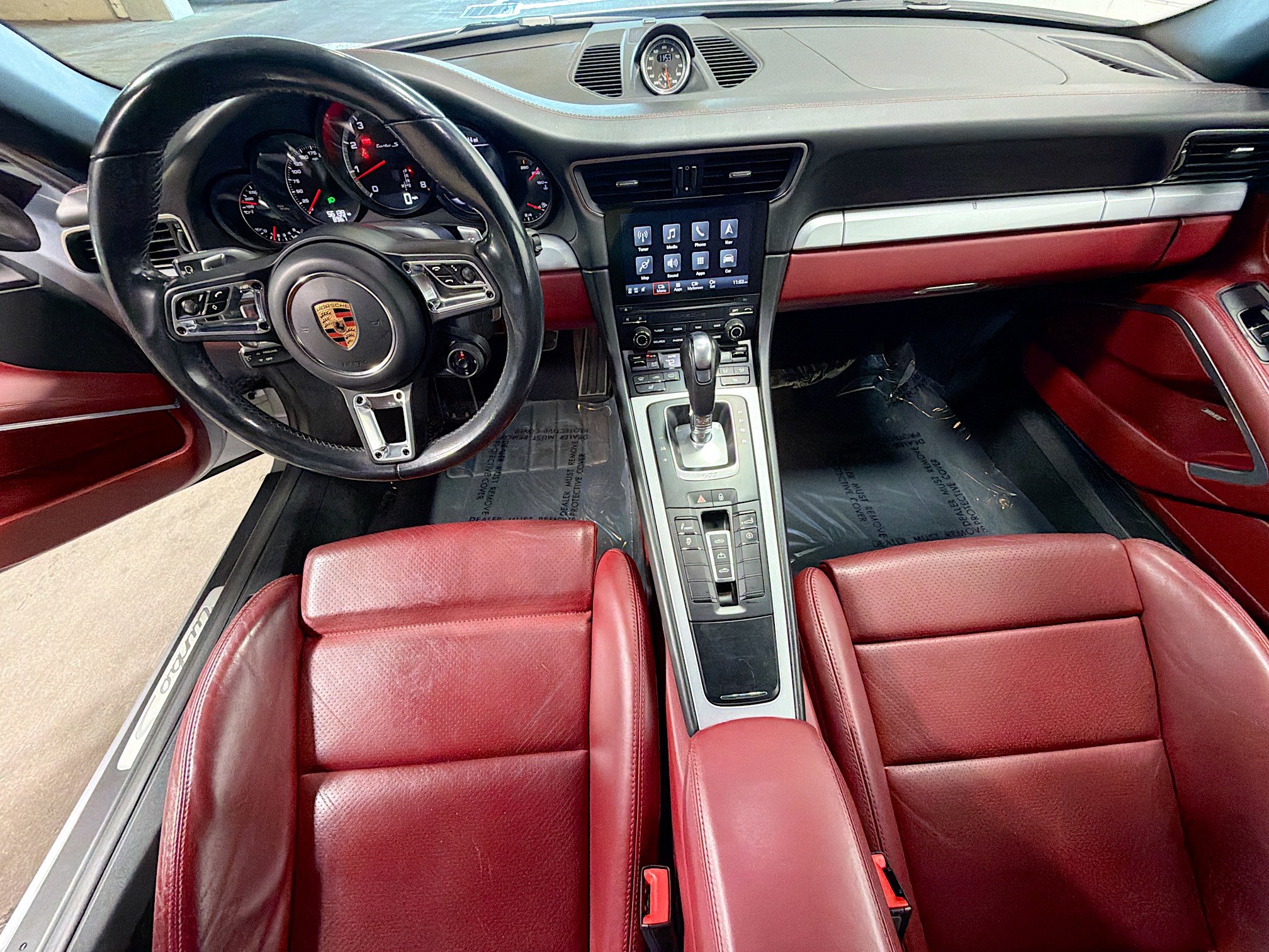 Used 2018 Porsche 911 Turbo S image 15