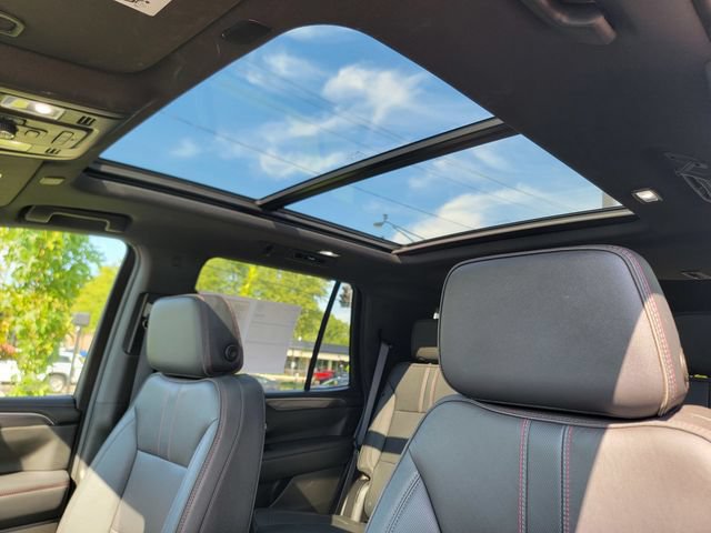 Used 2024 Chevrolet Tahoe RST w/ Luxury Package AWD/4WD image 3