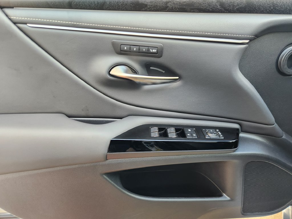 Certified 2023 Lexus ES 350 w/ Premium Package FWD image 23