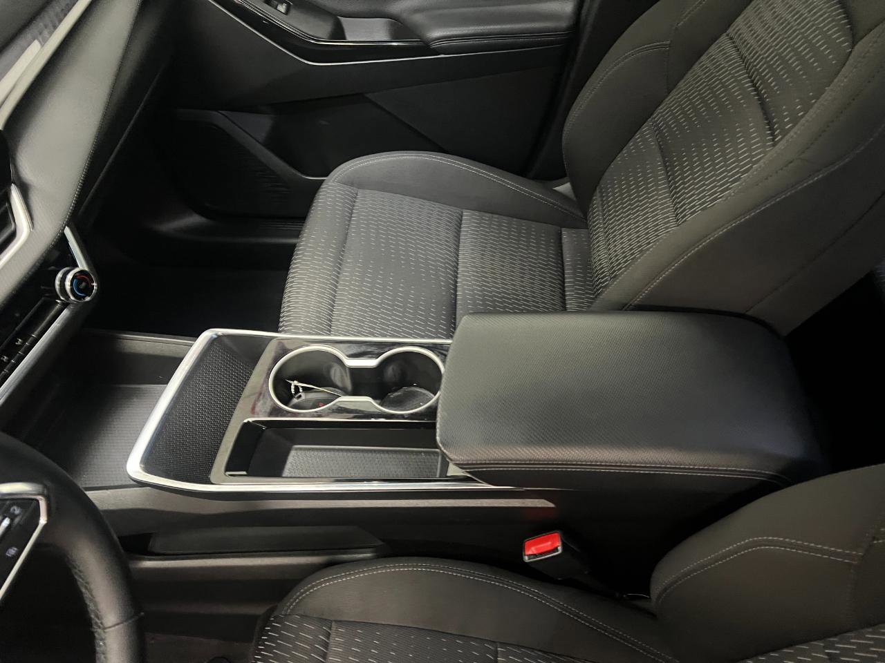 Used 2025 Chevrolet Equinox LT image 28