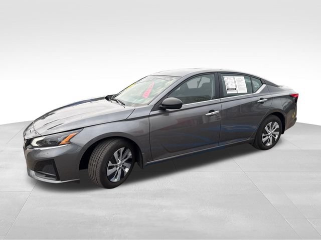Certified 2025 Nissan Altima 2.5 S FWD image 4