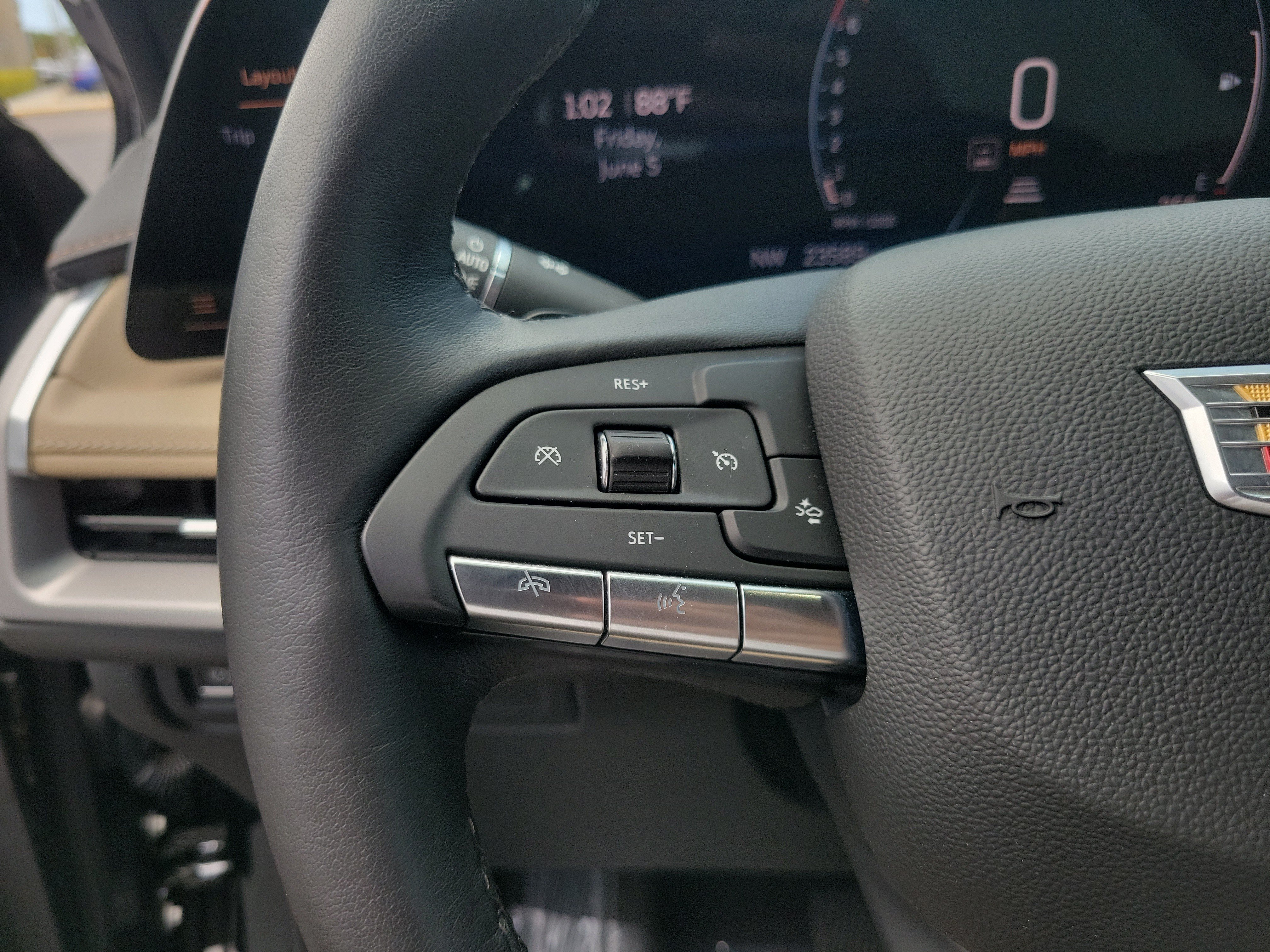 Certified 2025 Cadillac XT4 Premium Luxury FWD image 29
