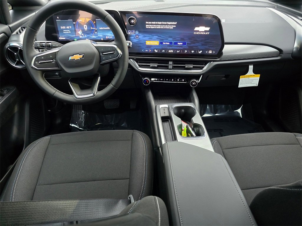 New 2026 Chevrolet Equinox EV LT image 18