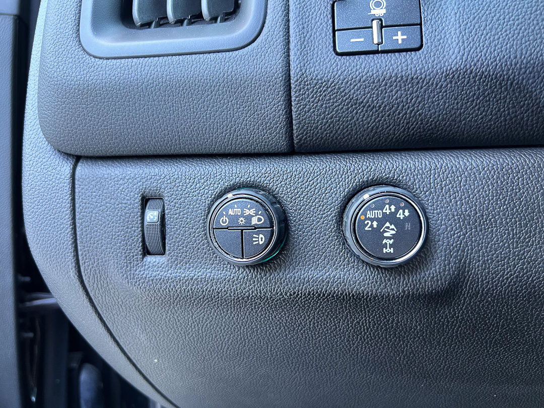 Used 2022 Chevrolet Colorado ZR2 w/ ZR2 Midnight Special Edition AWD/4WD image 14