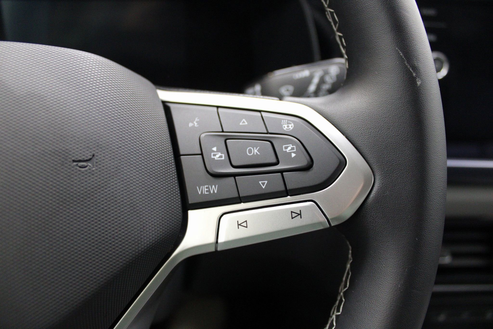 Used 2022 Volkswagen Taos SE image 37