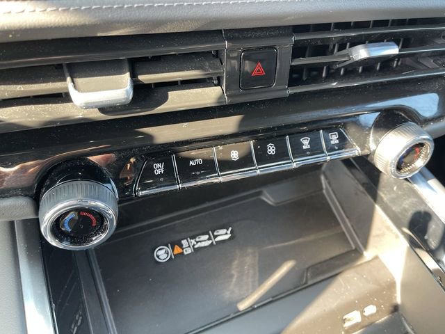 Used 2025 Chevrolet Tahoe LT image 19