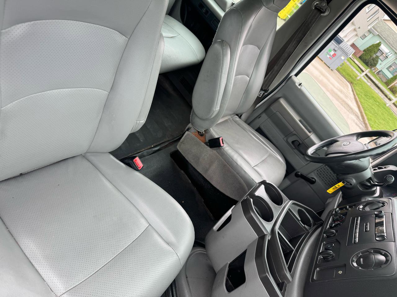 Used 2013 Ford E-350 and Econoline 350 XL RWD image 8