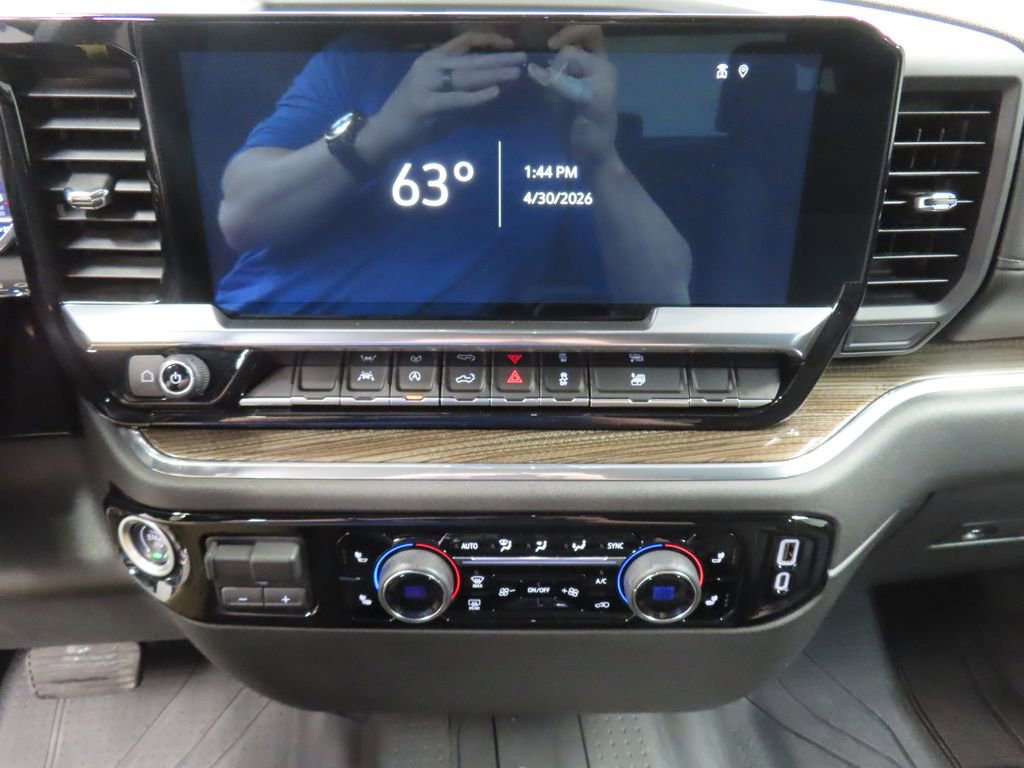 Used 2024 Chevrolet Silverado 1500 RST w/ Protection Package AWD/4WD image 16