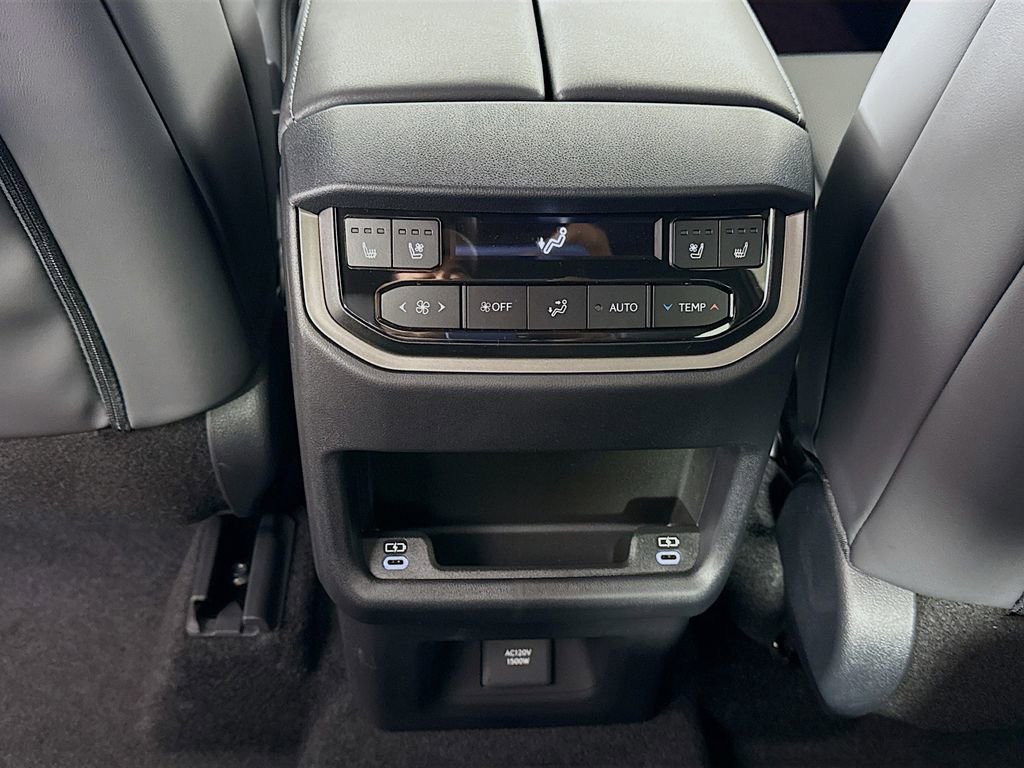 New 2026 Lexus TX 500h AWD image 18