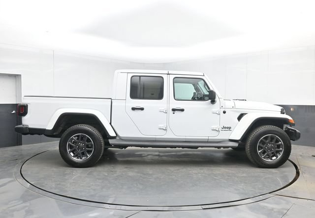 Used 2020 Jeep Gladiator Overland AWD/4WD image 11