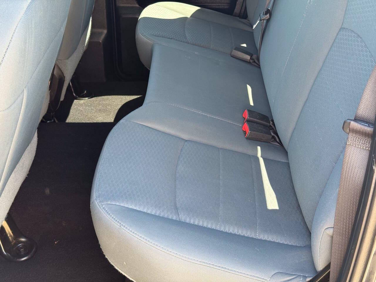 Used 2015 RAM 1500 ST w/ SXT Appearance Group RWD image 17