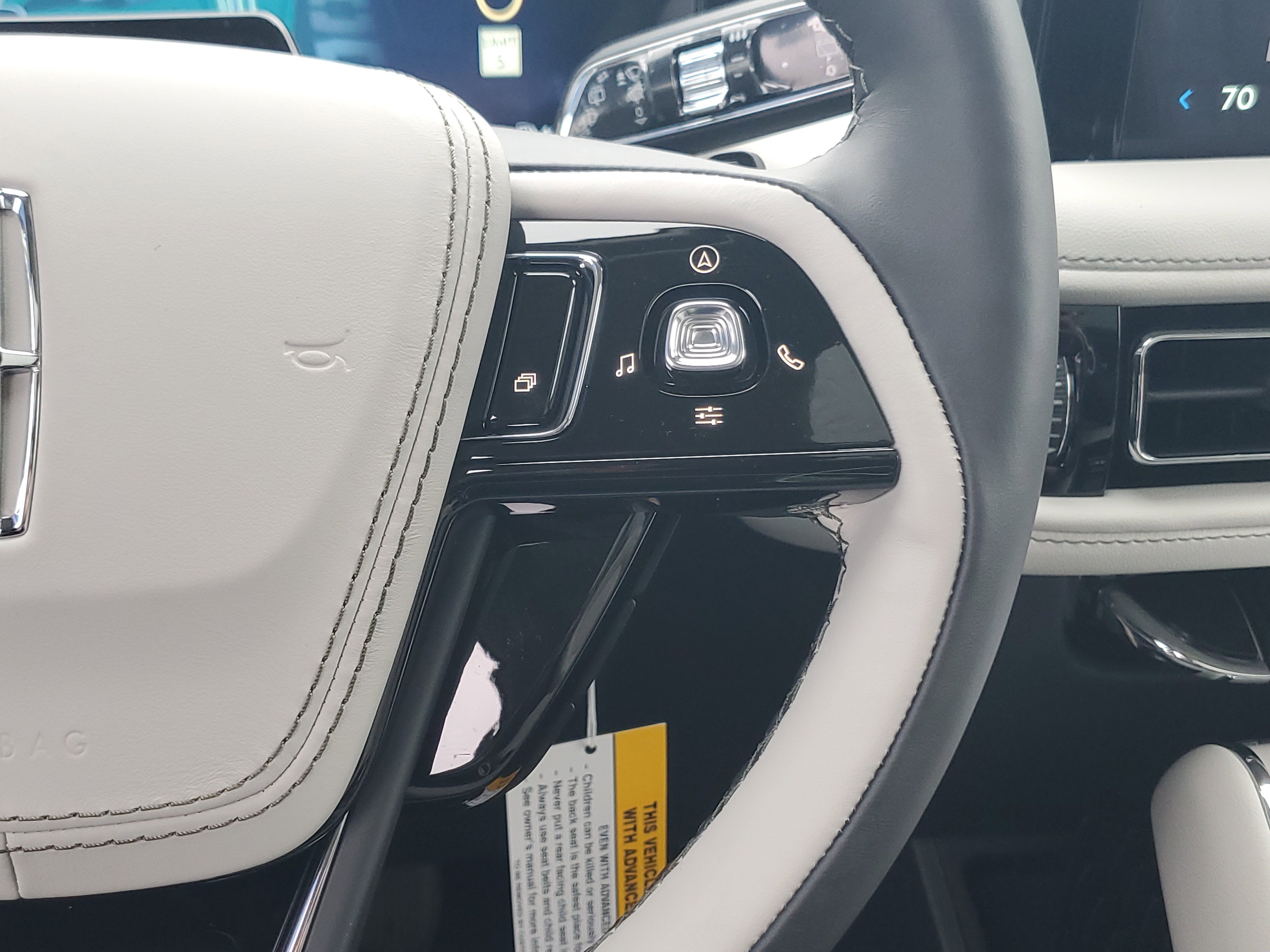 New 2026 Lincoln Aviator Reserve AWD/4WD image 17