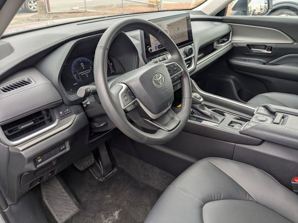 Used 2025 Toyota Grand Highlander XLE image 15