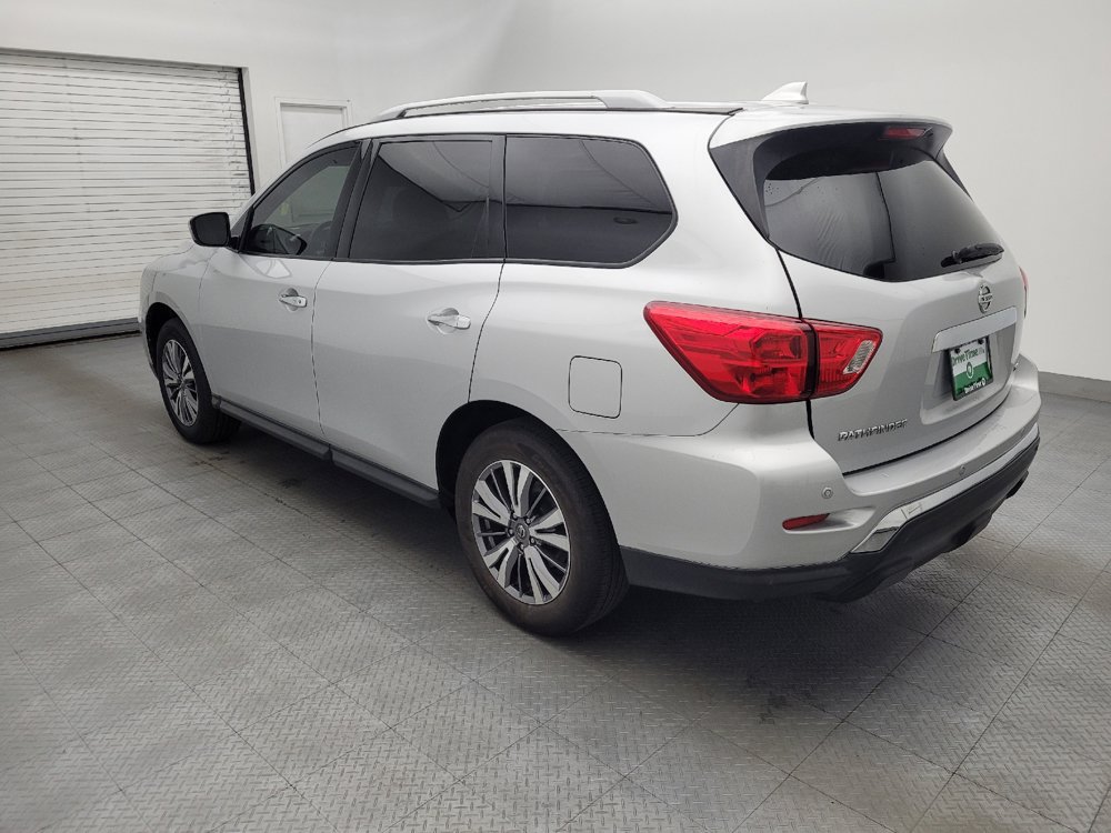 Used 2019 Nissan Pathfinder SV FWD image 3
