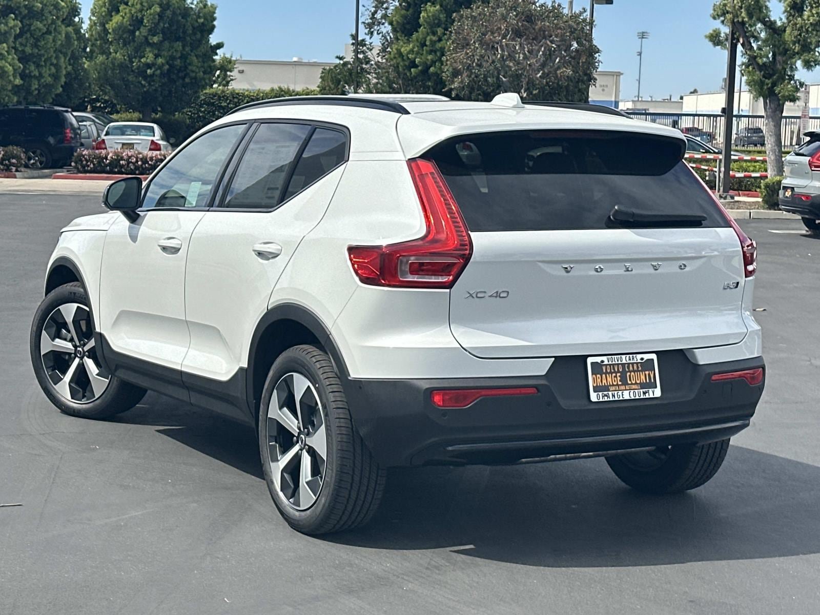 New 2026 Volvo XC40 B5 Plus w/ Protection Package Premier AWD/4WD image 5