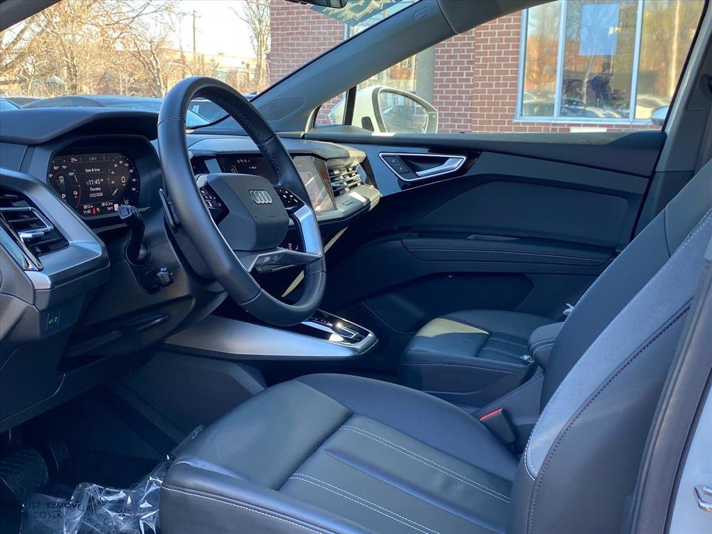 Used 2024 Audi Q4 e-tron Premium Plus w/ Premium Plus image 11