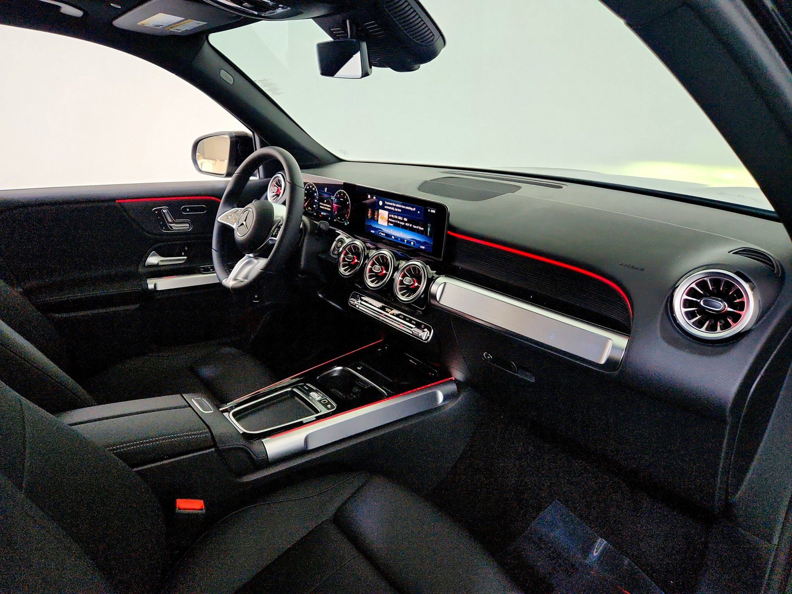 Certified 2026 Mercedes-Benz GLB 250 image 14