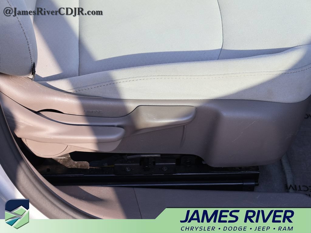 Used 2017 Chevrolet Malibu LS FWD image 10