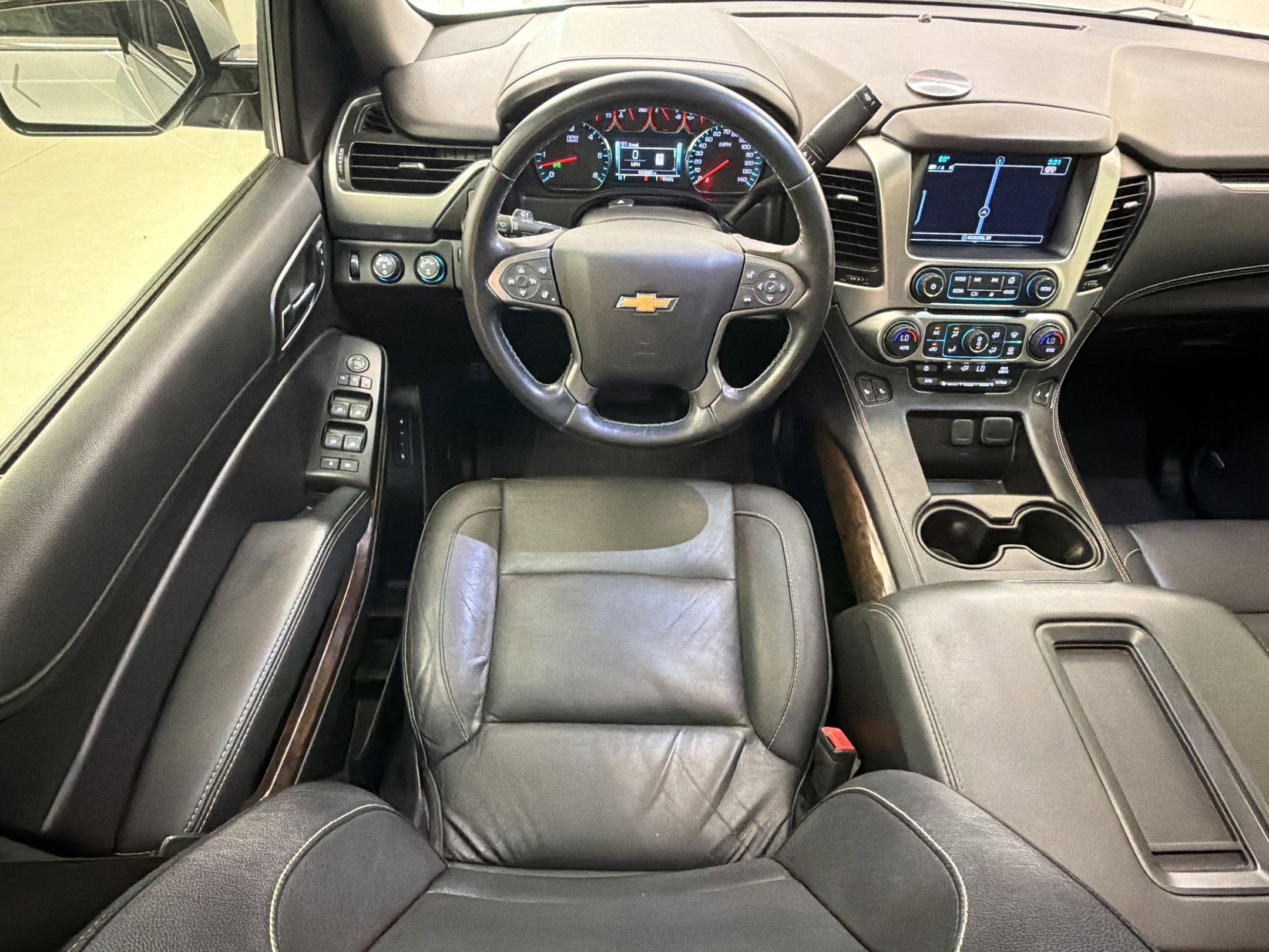 Used 2019 Chevrolet Tahoe LT w/ LT Signature Package image 28