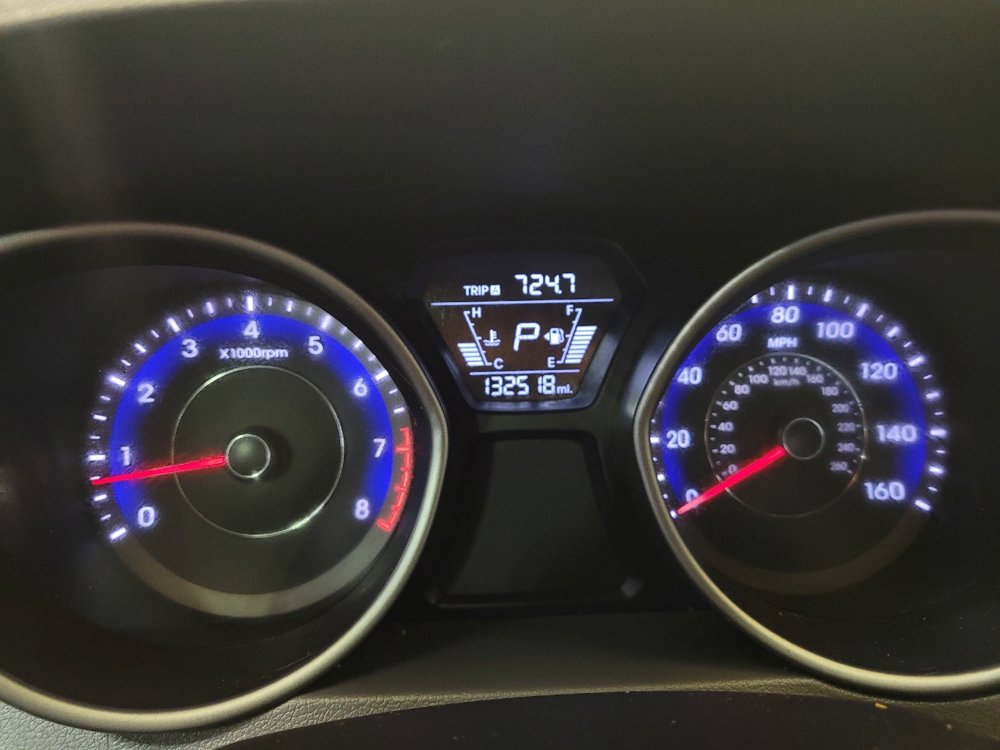 Used 2016 Hyundai Elantra Limited image 23