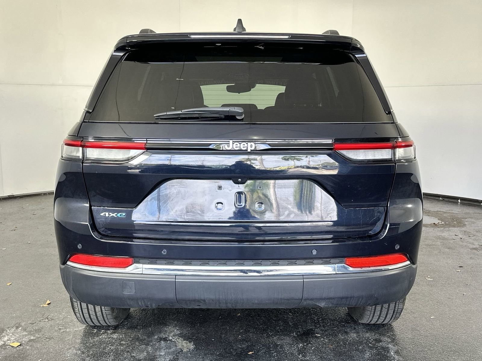 Used 2024 Jeep Grand Cherokee Limited 4xe image 7