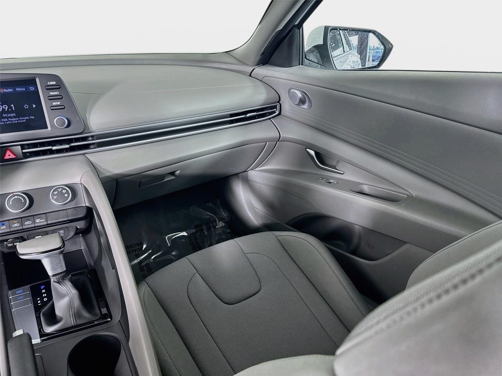 Used 2024 Hyundai Elantra SE FWD image 22