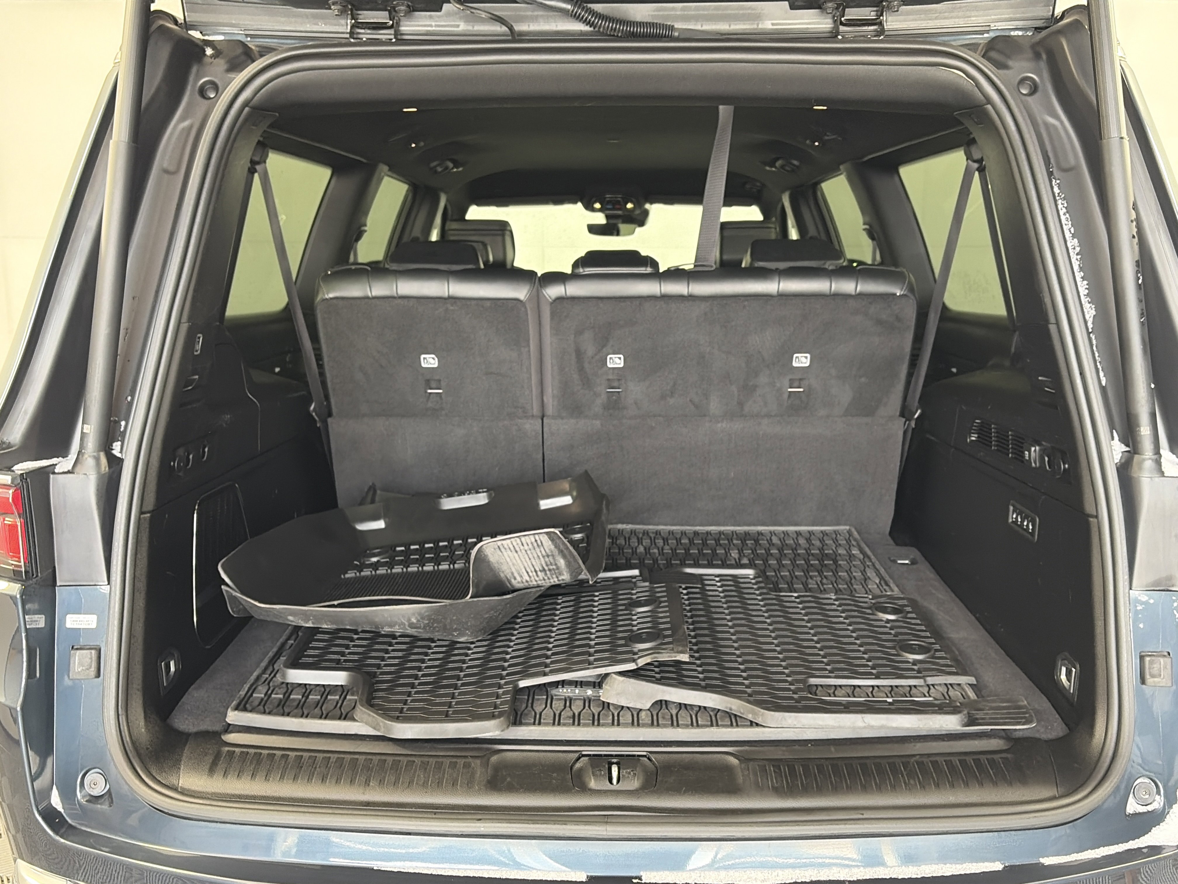 Used 2024 Jeep Wagoneer L Series II w/ Flexible Seating Group image 15