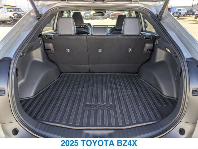 Used 2025 Toyota bZ4X FWD image 23