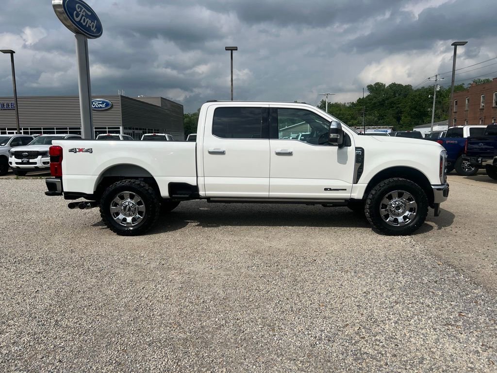 Used 2024 Ford F250 4x4 Crew Cab Super Duty image 9