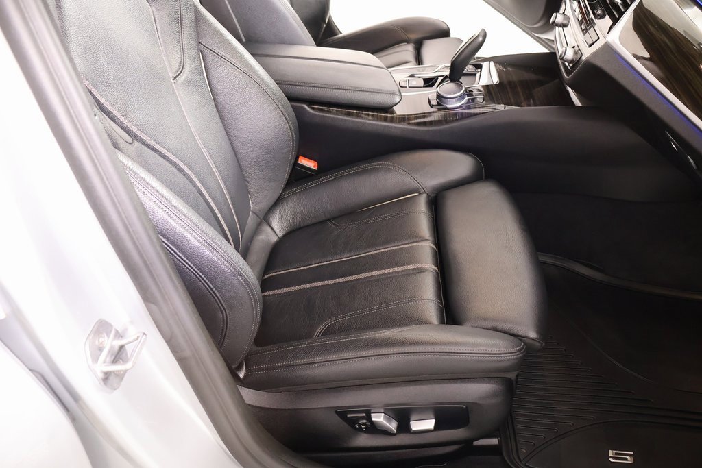 Used 2019 BMW 540i xDrive w/ Convenience Package image 14