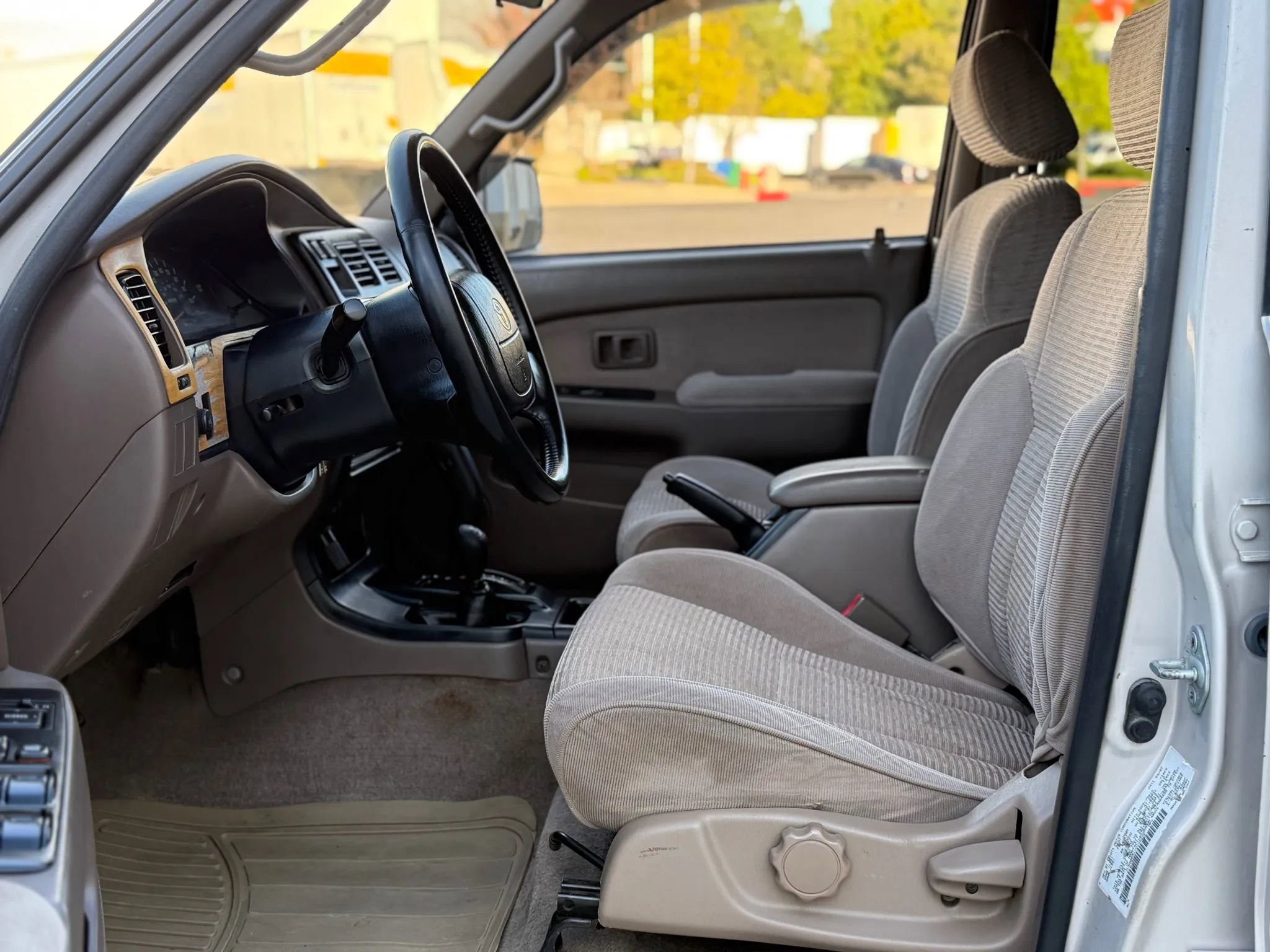 Used 1997 Toyota 4Runner SR5 AWD/4WD image 25