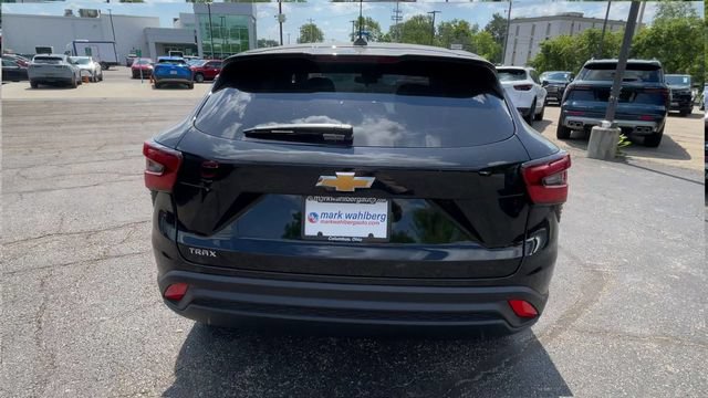 New 2026 Chevrolet Trax LS w/ LS Convenience Package FWD image 9