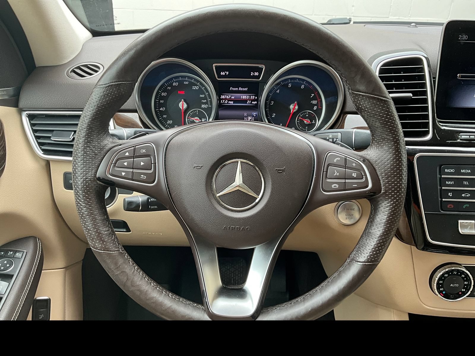 Used 2018 Mercedes-Benz GLE 350 4MATIC image 3