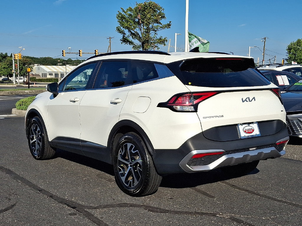 Used 2024 Kia Sportage EX w/ EX Premium Package AWD/4WD image 4
