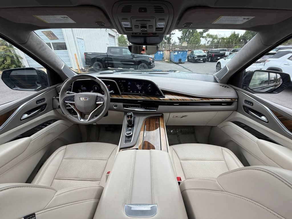 Used 2022 Cadillac Escalade ESV Sport Platinum AWD/4WD image 23