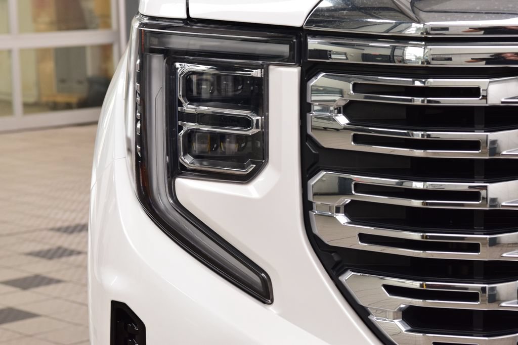 Used 2023 GMC Sierra 1500 Denali AWD/4WD image 12