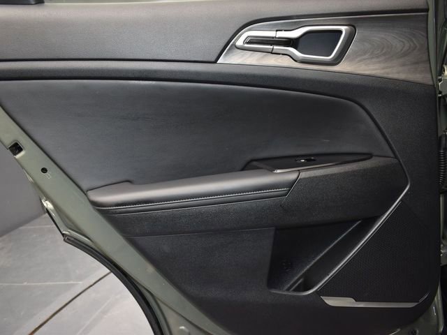 Used 2025 Kia Sportage X-Line w/ Premium Package image 15