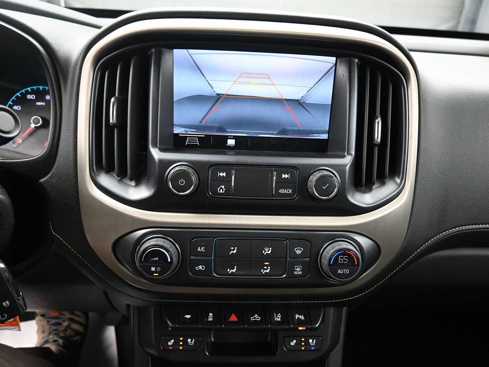 Used 2022 GMC Canyon Denali AWD/4WD image 8