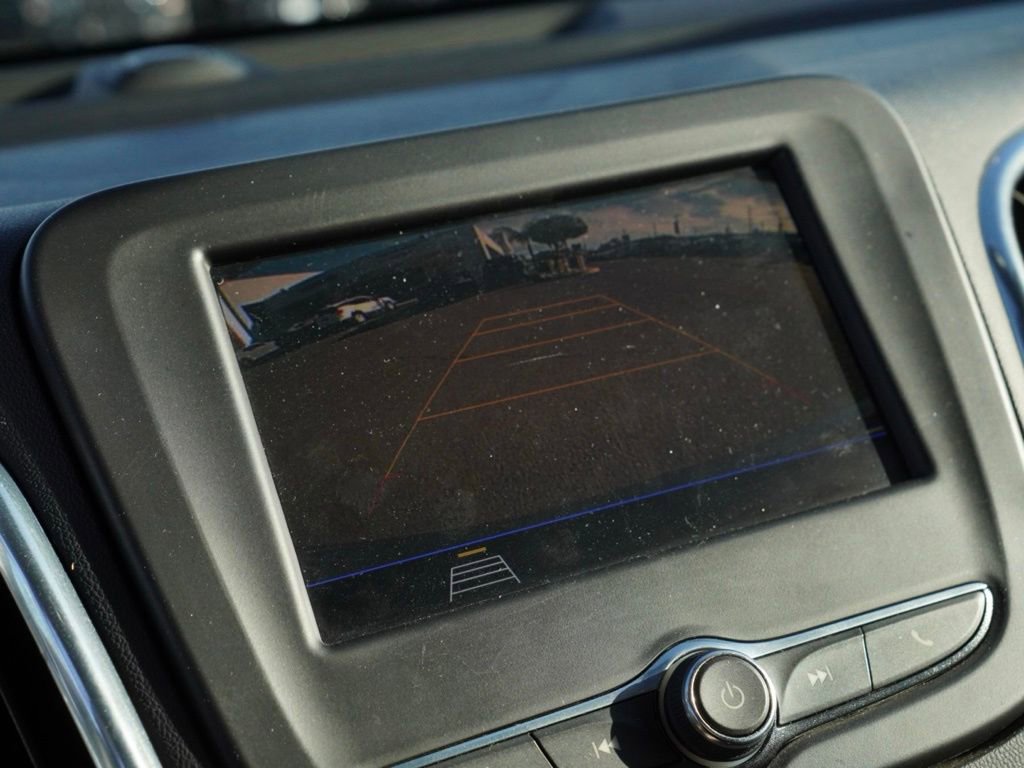 Used 2021 Chevrolet Equinox LT image 18