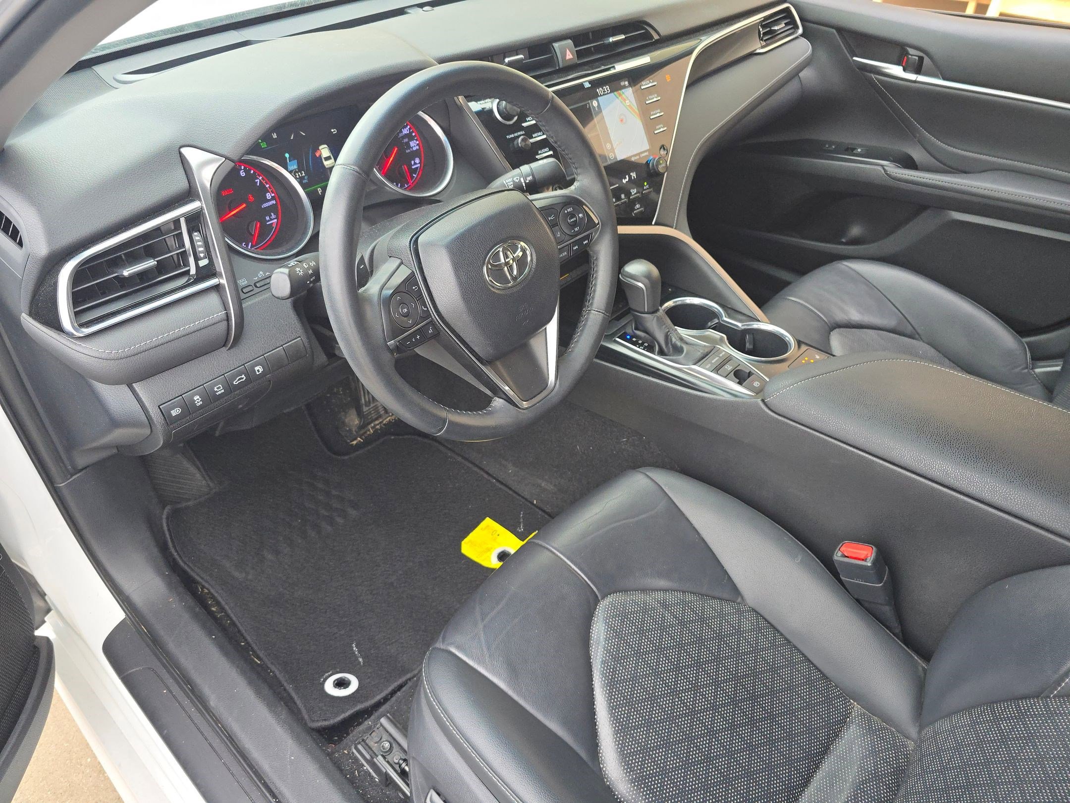 Used 2018 Toyota Camry XSE image 28